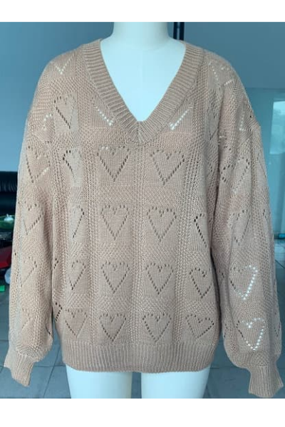 Fall in Love Sweater - Beige