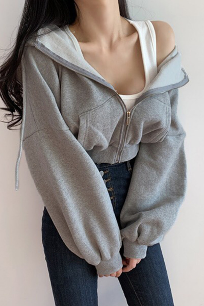 Vibin Out Cropped Hoodie - Grey