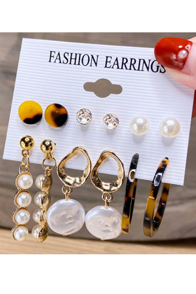 Classy Queen Earrings Set